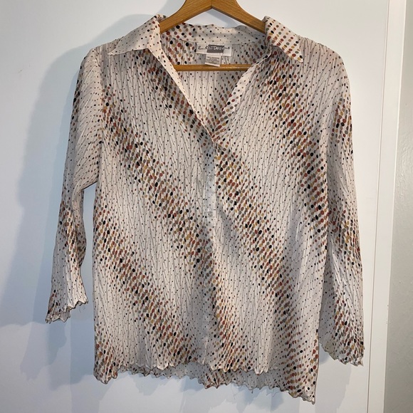E.K. Designs Tops - Womens beautiful textured blouse size medium